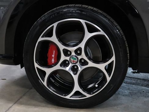 Used 2024 Alfa Romeo Tonale Ti image 38