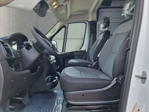 New 2026 RAM ProMaster 2500 w/ Convenience Group image 9