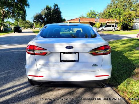 Used 2020 Ford Fusion SE image 10