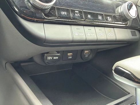 Used 2023 Hyundai Elantra SEL FWD image 19