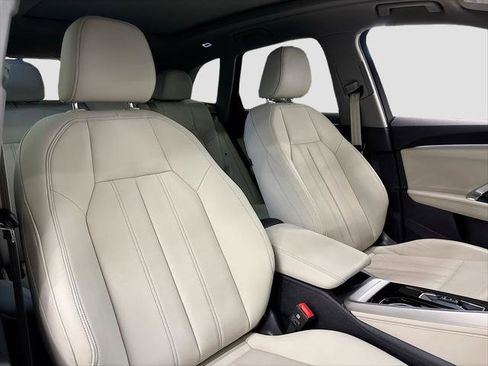 Certified 2025 Audi Q5 Premium w/ Convenience Package AWD/4WD image 15