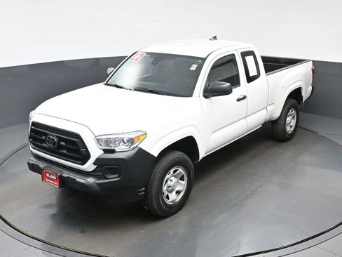 Used 2022 Toyota Tacoma SR AWD/4WD image 35