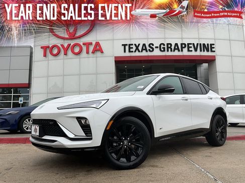 Used 2025 Buick Envista Sport Touring image 1