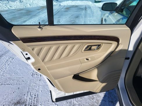 Used 2015 Ford Taurus Limited w/ Equipment Group 301A image 26