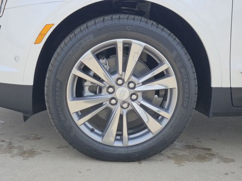 New 2026 Cadillac XT5 Premium Luxury w/ Driver Assist Package FWD image 7