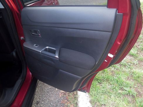 Used 2019 Mitsubishi Outlander Sport ES FWD image 36
