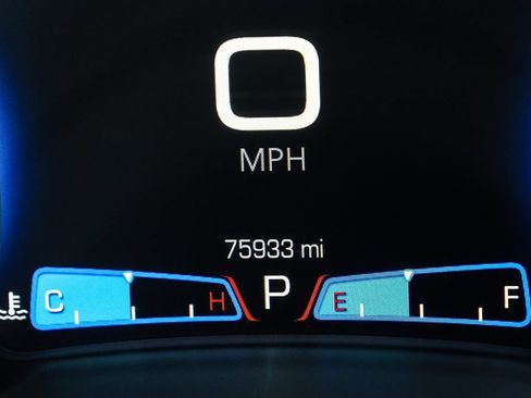 Used 2019 Chrysler 300 S RWD image 3