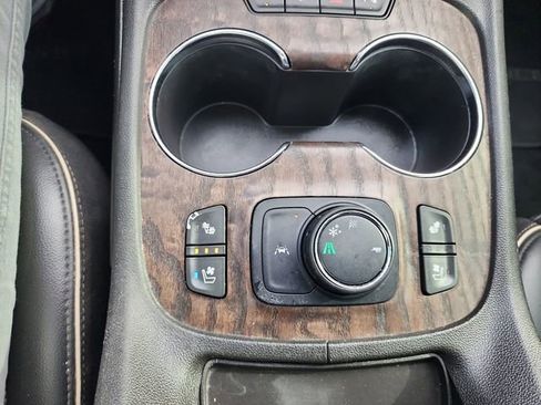 Used 2022 GMC Acadia Denali w/ Black Diamond Edition image 21