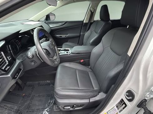 Used 2024 Lexus NX 250 FWD w/ Premium Package image 18