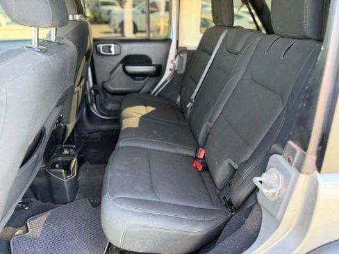 Used 2020 Jeep Wrangler Unlimited Sport S AWD/4WD image 15