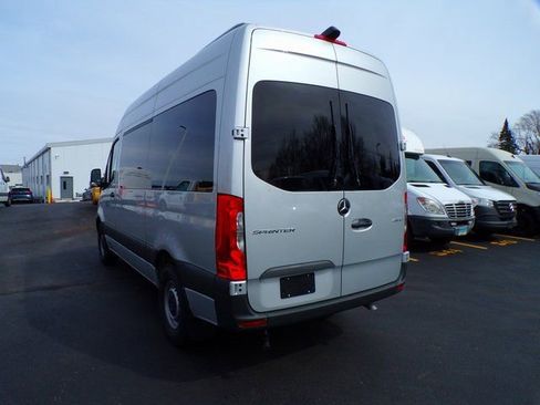 Used 2024 Mercedes-Benz Sprinter 2500 image 9