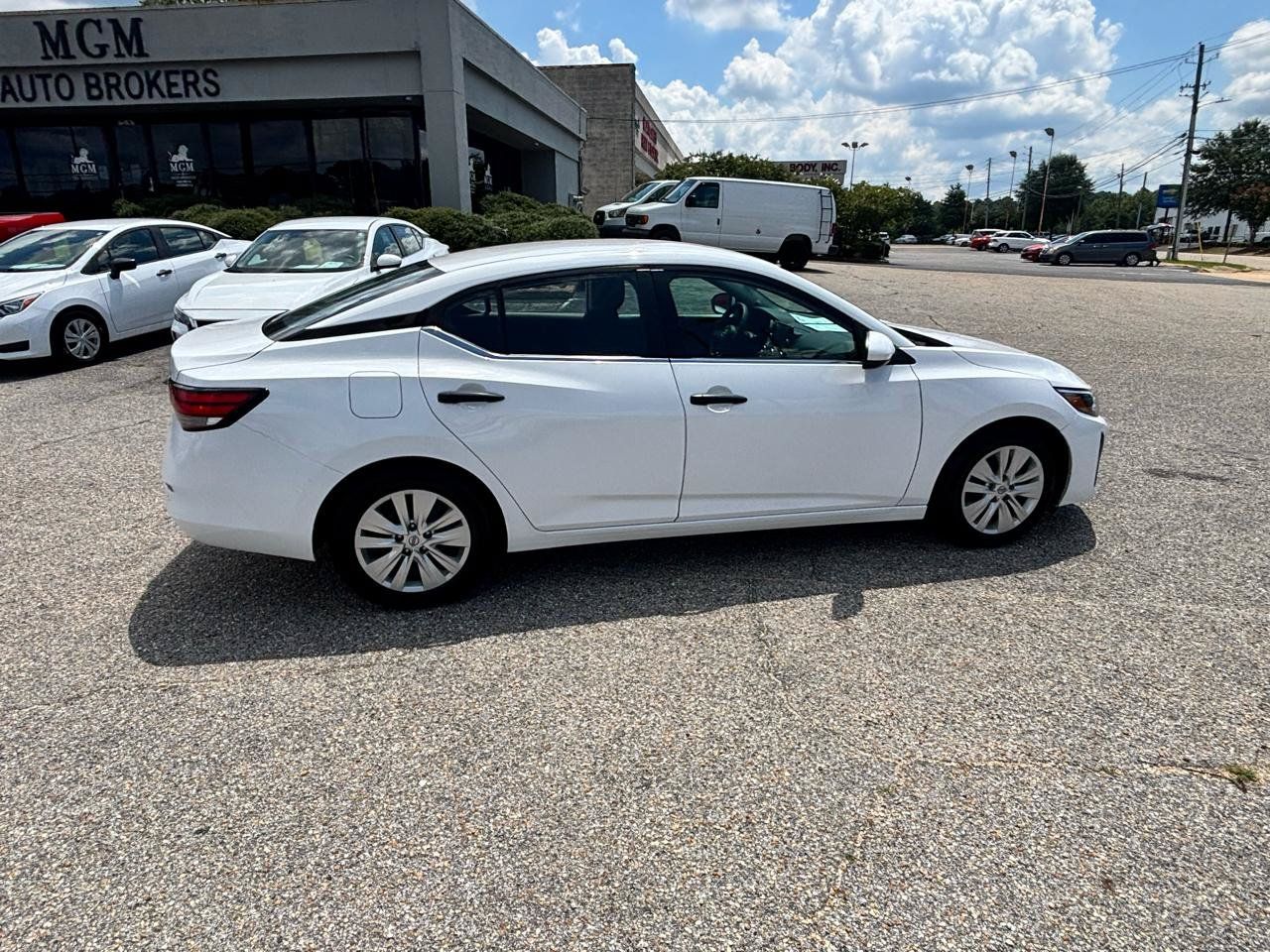 Used 2024 Nissan Sentra S FWD image 40