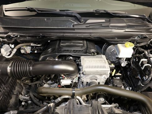 Used 2023 RAM 1500 Laramie AWD/4WD image 36