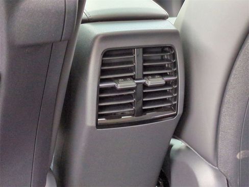 New 2025 Kia Niro SX Touring image 30