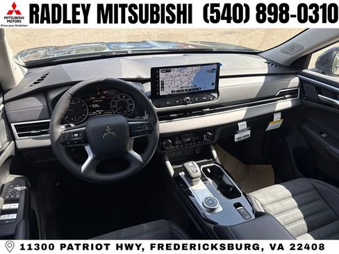 New 2026 Mitsubishi Outlander SE image 13