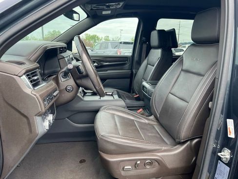 Used 2021 GMC Yukon XL Denali AWD/4WD image 8