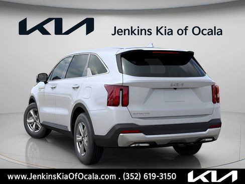 New 2026 Kia Sorento LX image 8
