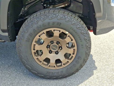 New 2025 Toyota Tacoma Trailhunter image 18