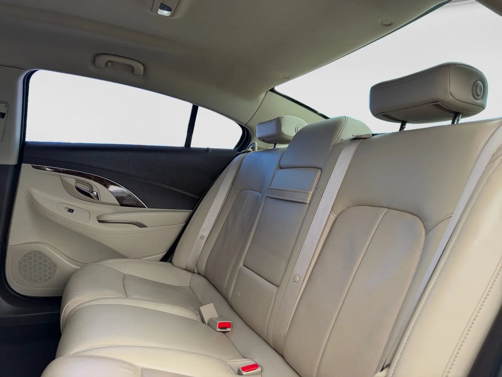 Used 2015 Buick LaCrosse Leather w/ Experience Buick Package FWD image 17
