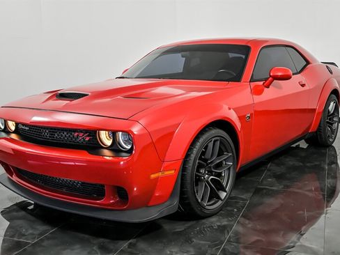 Used 2019 Dodge Challenger R/T Scat Pack RWD image 5