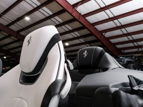 Used 2025 Ferrari Roma Spider image 75