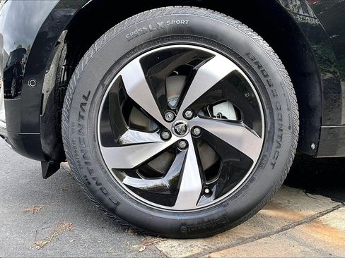 New 2025 Jaguar F-PACE R-Dynamic S image 12