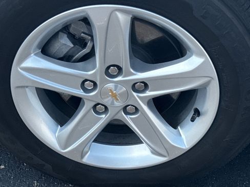 Used 2024 Chevrolet Malibu LS FWD image 8