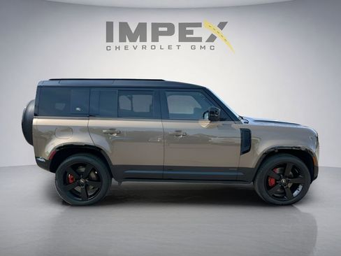 Used 2024 Land Rover Defender 110 X AWD/4WD image 6