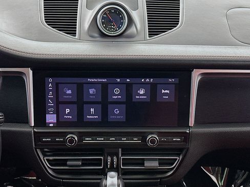 Used 2021 Porsche Macan GTS image 12