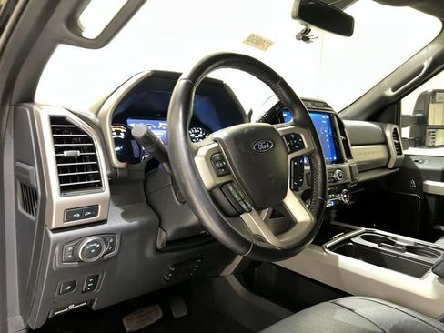 Used 2022 Ford F350 Lariat w/ Lariat Ultimate Package AWD/4WD image 9