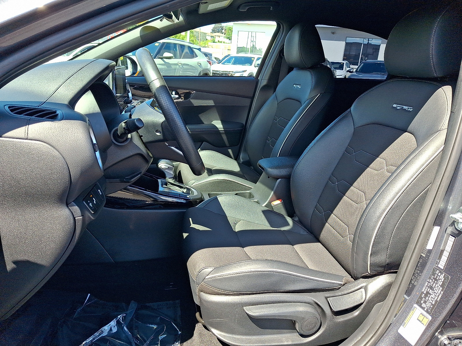 Used 2023 Kia Forte GT-Line w/ GT-Line Technology Package FWD image 15