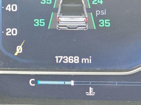 Used 2024 Chevrolet Silverado 1500 LT image 39