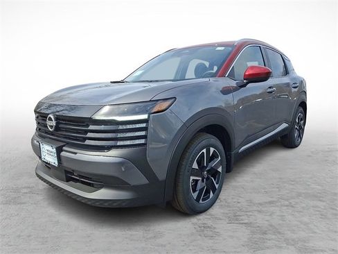 New 2025 Nissan Kicks SV w/ SV Premium Package image 2