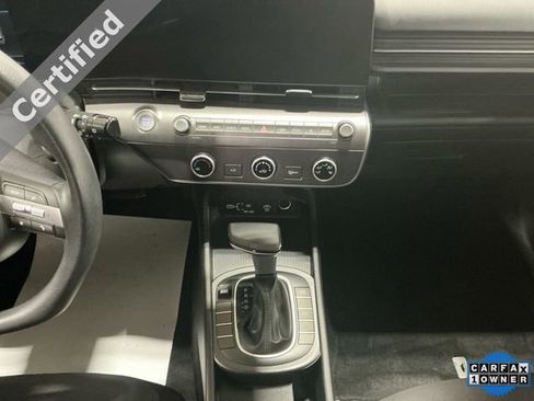Certified 2025 Hyundai Kona SE image 11