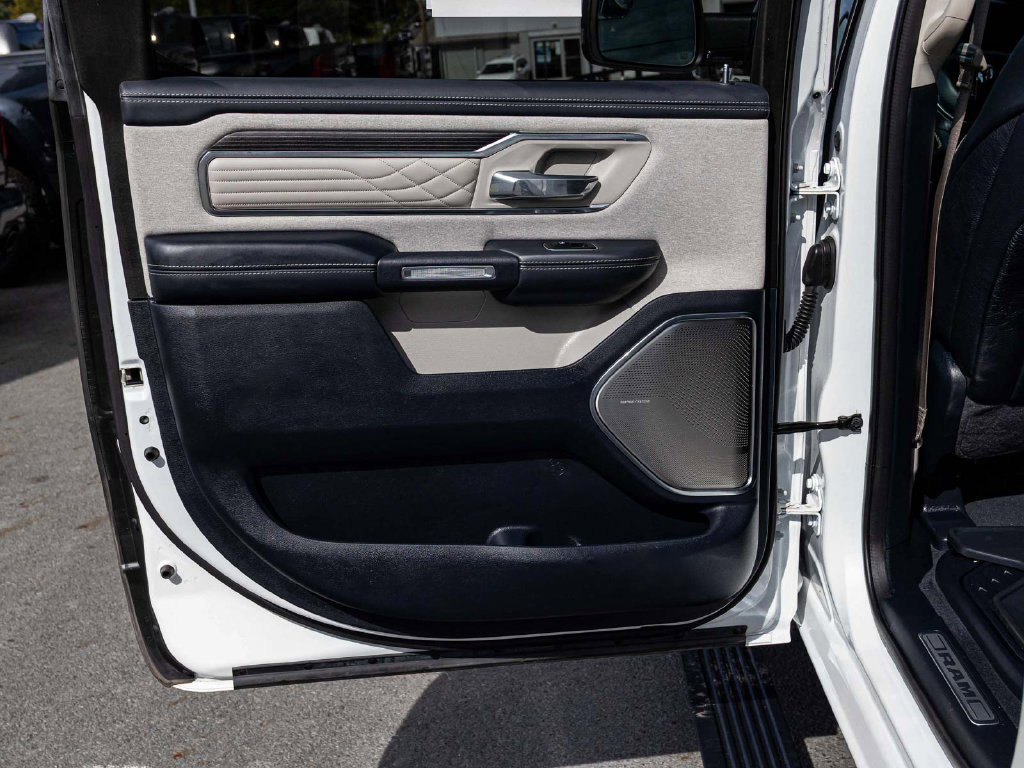 Used 2024 RAM 1500 Limited AWD/4WD image 14
