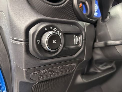 New 2025 Jeep Wrangler Unlimited Rubicon image 17