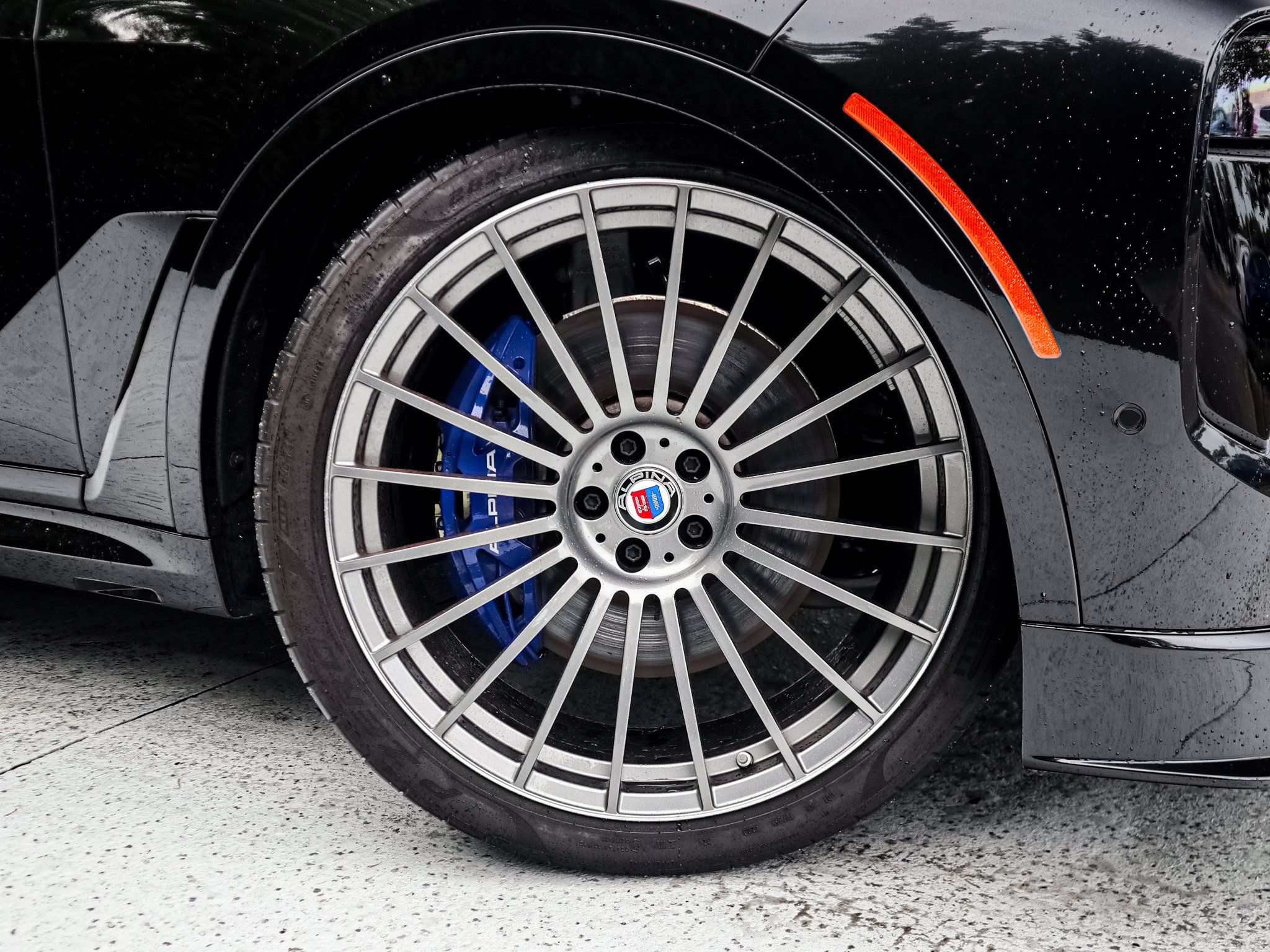 Used 2025 BMW ALPINA XB7 AWD/4WD image 13