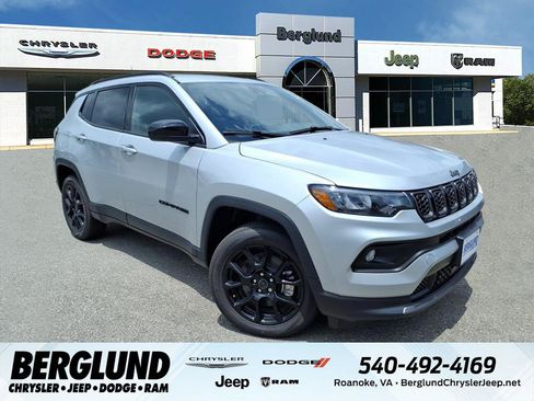 New 2026 Jeep Compass Latitude AWD/4WD image 1