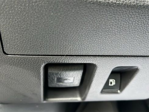 Certified 2025 Toyota Highlander Limited image 15