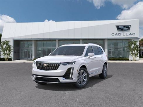 Certified 2025 Cadillac XT6 Premium Luxury FWD image 8