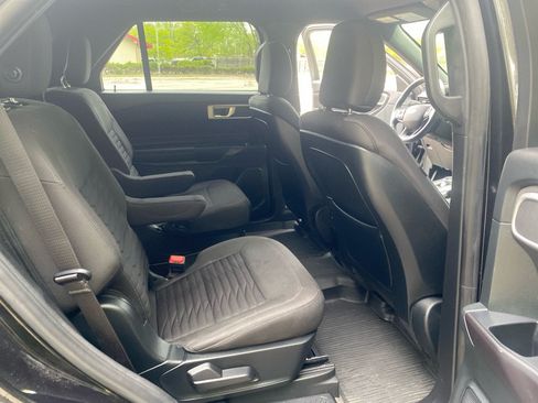 Used 2020 Ford Explorer XLT AWD/4WD image 23