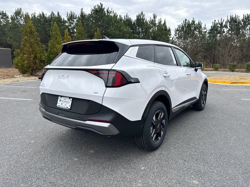 New 2026 Kia Sportage LX image 3