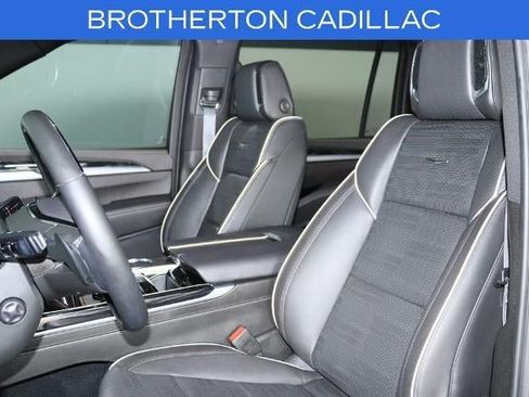 Certified 2025 Cadillac Escalade ESV Sport w/ LPO, ONYX Package AWD/4WD image 22