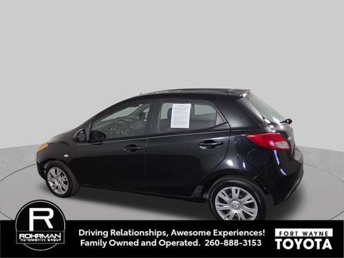 Used 2014 MAZDA MAZDA2 Sport FWD image 10
