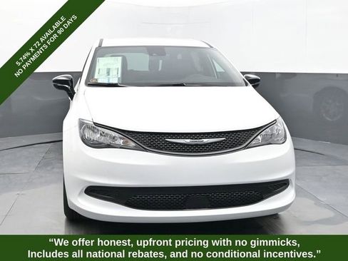 New 2026 Chrysler Voyager LX image 8