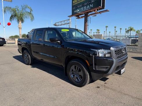 Certified 2025 Nissan Frontier SV RWD image 1