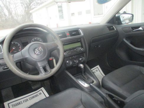 Used 2011 Volkswagen Jetta SE image 7