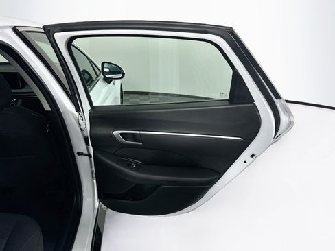 Used 2025 Hyundai Sonata SEL FWD image 30