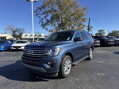 Certified 2020 Ford Expedition XLT w/ Equipment Group 202A image 3