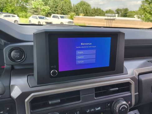Certified 2024 Toyota Tacoma SR5 AWD/4WD image 30